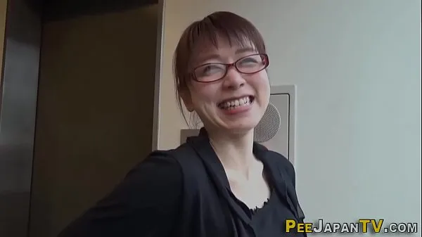 Hot Japan ho pees her pants warm Movies