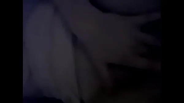 Film caldi young girl masturbate on cellphonecaldi