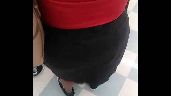 Lady with a fat FAT ass walking in store. (That ass is a monster Filem hangat panas