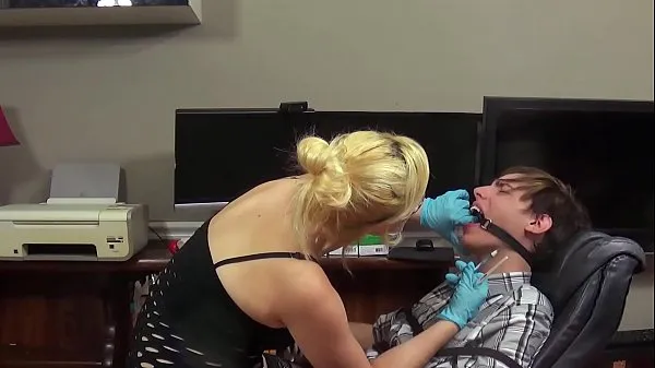Hotte dentist bondage blowjob varme film