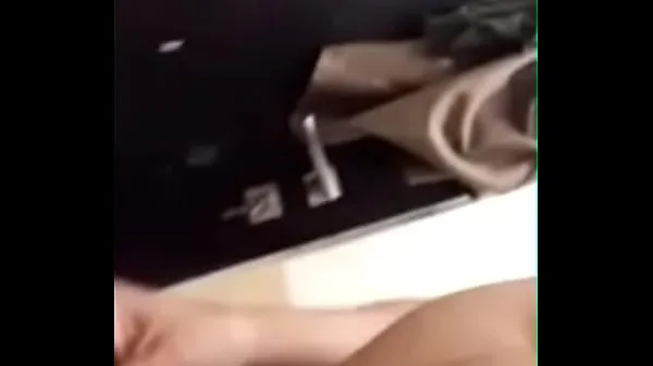 Películas calientes Abogado indonesio de Agustiar pillado masturbándose durante una videollamada cálidas