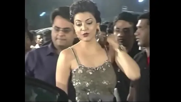 Heiße Heiße indische Schauspielerinnen Kajal Agarwal zeigen ihre saftigen Hintern und Arschshow. Fap Challenge # 1warme Filme