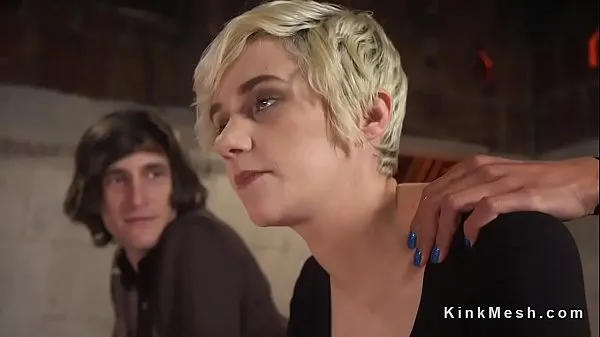 professeur de transsexuelle br e baise e blonde pendant qu'elle se fait sodomiser Films chauds
