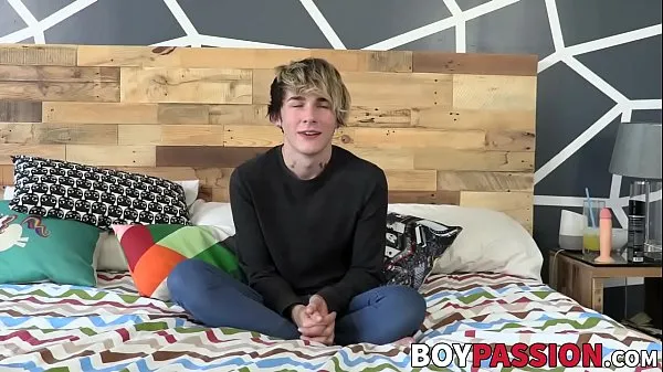 Hot Good looking twink has an interview and jerks it off solo warm Movies