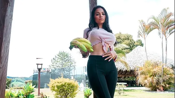 Hete MAMACITAZ - Garcia - Sexy Latina Tastes Big Cock And Gets Fucked warme films