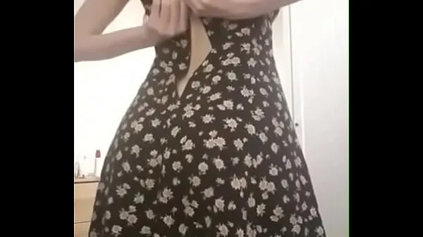 Amateur Girl in Summer dress on Filem hangat panas