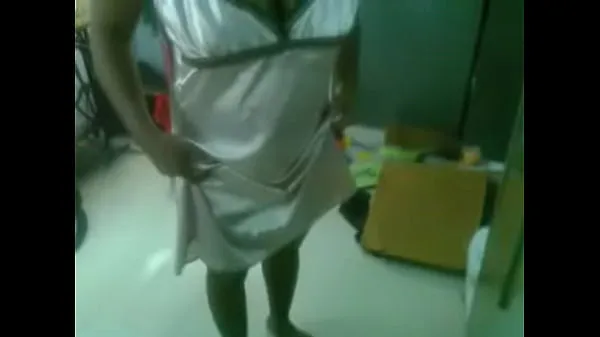 Hotte Mallu aunty removing teashirt varme filmer