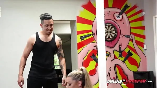 Populárne Bruno makes horny trainer do some excercise on his big cock horúce filmy
