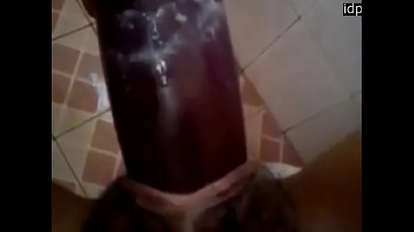 WIndonesian teen masturbates with a eggplant Filem hangat panas
