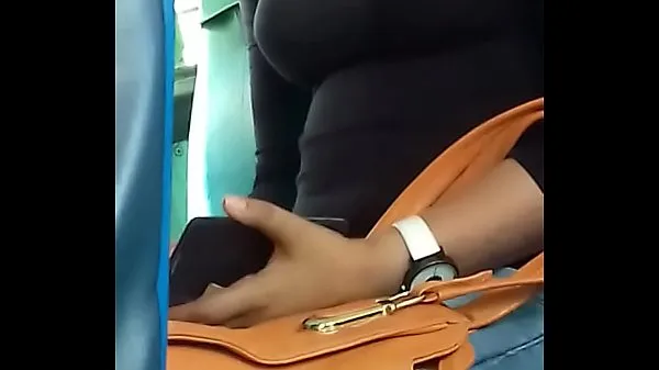 Heta Sexy girl boobs show in bus varma filmer