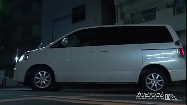 ホットな The hostess who finished work is colluded with the driver of the transfer and spear spree 温かい映画