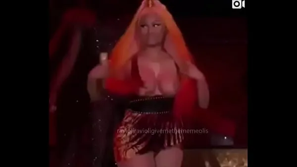 Gorące Nicki Minaj tits flashciepłe filmy
