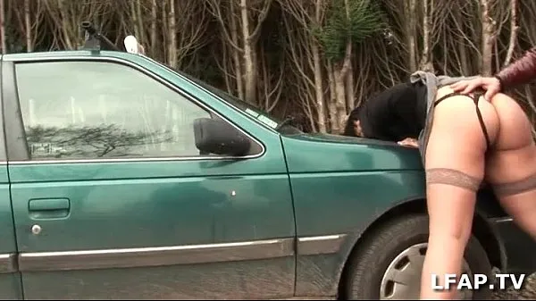 Hete Hot slut sodomized on the hood of the car with Papy Voyeur warme films