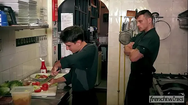 Kuumia Parody Gordon Ramsay Kitchen Nightmares 2 lämpimiä elokuvia