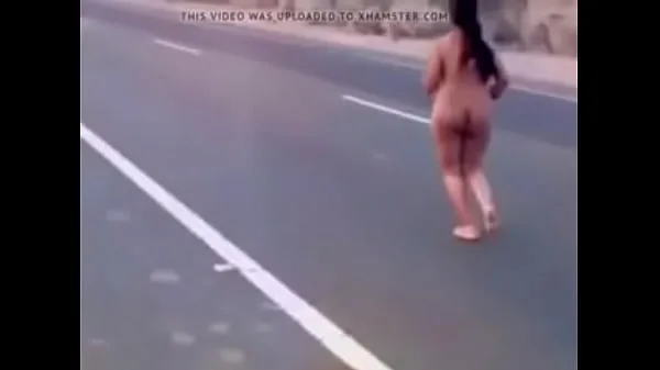 Heiße Amateur Frau nackt auf der Straßewarme Filme