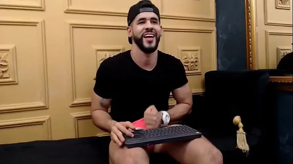 Gay Latino Masturbating on Cam Filem hangat panas