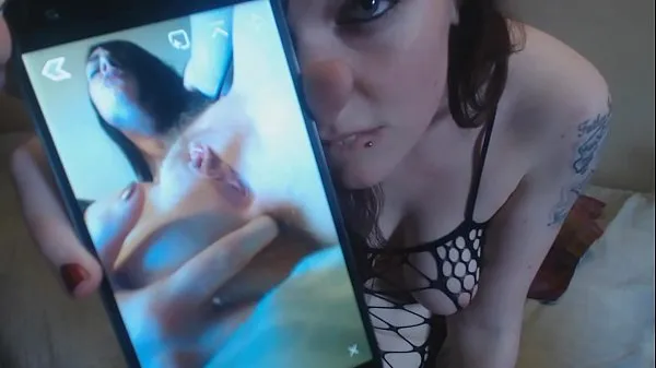 Горячие Девушка снимает секс с семидюймовым поддельным пенисомтеплые фильмы