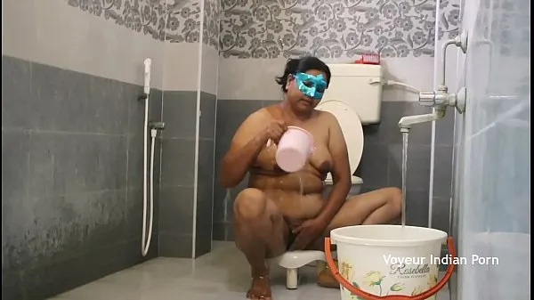 Kuumia Big Boob Aunty In Shower lämpimiä elokuvia