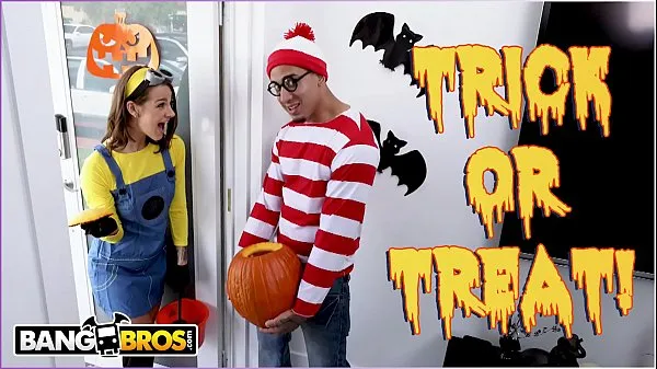 BANGBROS - Trick Or Treat, Smell Evelin Stone's Feet. Bruno Gives Her Something Good To Eat Filem hangat panas