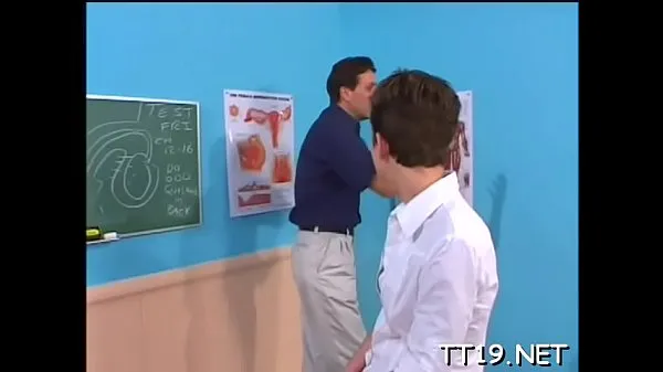 गर्म Horny teacher fucks his student's taut arse hard and deep गर्म फिल्में