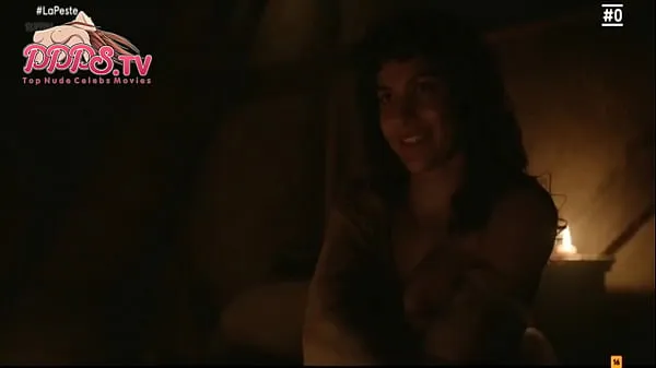 2018 Nu Aroa Rodriguez populaire de La Peste Saison 1 Episode 1 Séries télé HD Scène de sexe incluant sa nudité frontale complète sur PPPS.TV Films chauds