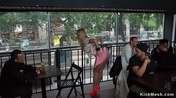 Menő Blonde banged bent over table in public meleg filmek