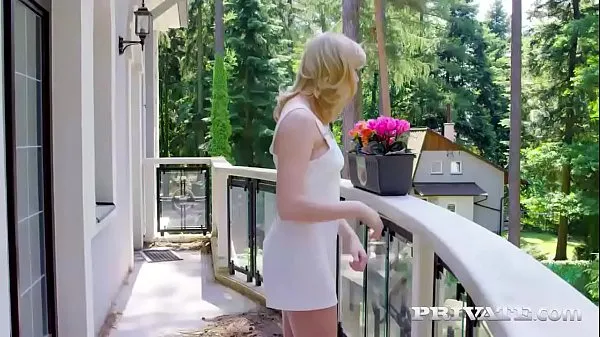 Hotte Blonde teen Anny Aurora fucks outdoor varme filmer