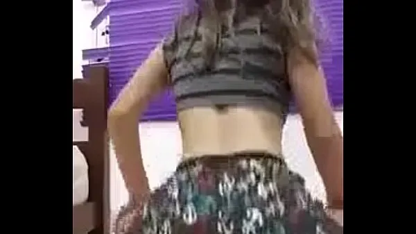 Heta Cris Pkena - Dancing in shorts without panties varma filmer