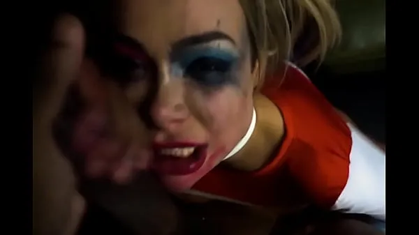 Vroči CHESSIE KAY AS HARLEY QUINN GETS FACEFUCKED AND DESTROYED BY BBC topli filmi