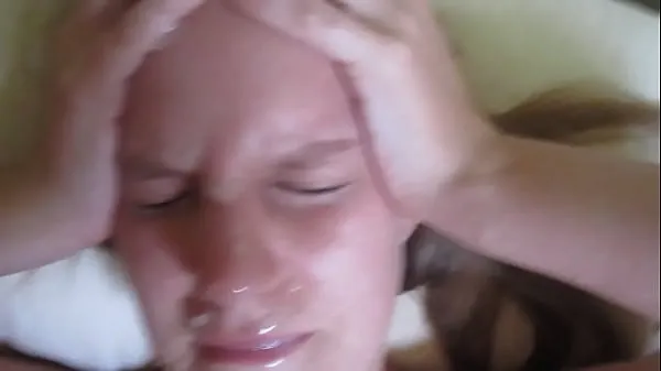 Teen Girlfriend Gets Facial On Her Birthday Filem hangat panas