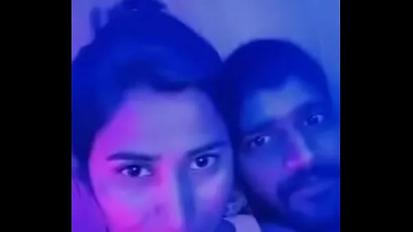 Swathi naidu with boyfriend in pub Films chauds
