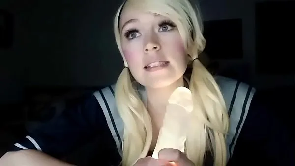 Gorące adorable pale girl loves to practice to suck penisesciepłe filmy