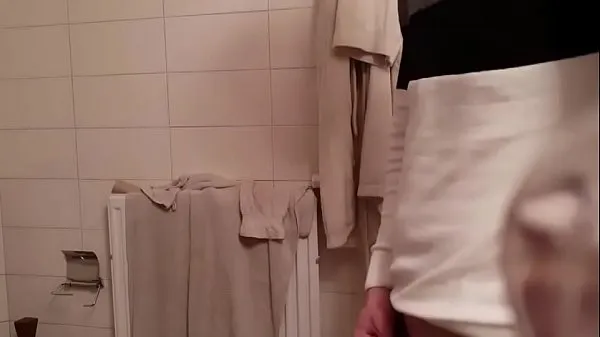 Heta Masturbate in bathroom varma filmer