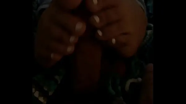 Καυτές Teasing my dick with her toes while she on the phone ζεστές ταινίες