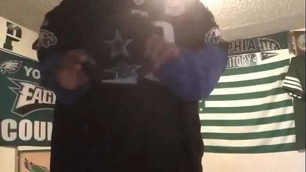 Vroči Eagles Slut Shows His Phat Ass to the Cowboys topli filmi
