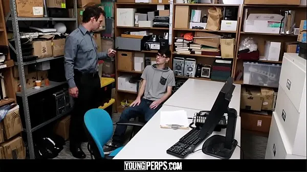 Nóng YoungPerps - Nerdy Twink Railed Out By A Security Guard Phim ấm áp