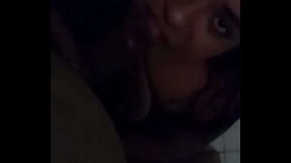 Cumshot in the mouth of my friend's girlfriend Films chauds