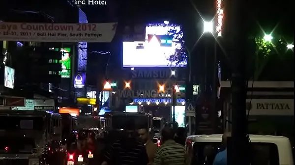 Hotte Walking Street 2 Pattaya Thailand varme filmer