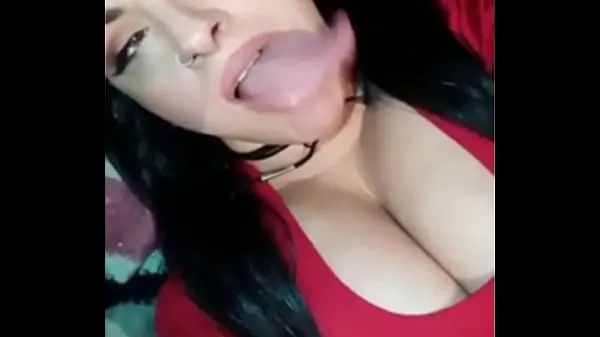 गर्म Long Tongue and Throat Show गर्म फिल्में