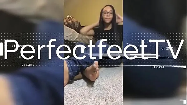 Hot Delicious ebony girl exposing her caramel feet with long blue toe nails warm Movies