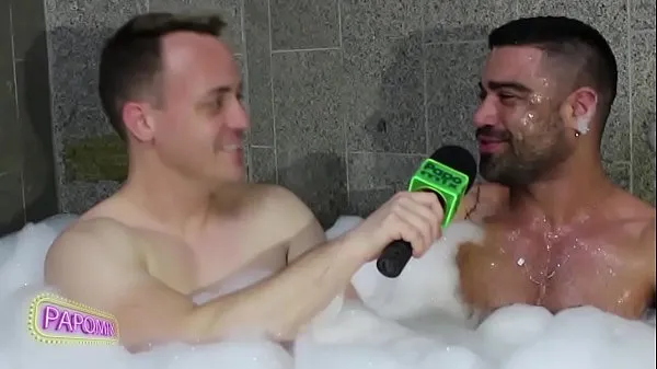 PapoMix in the bathtub with pornstar Wagner Vittoria - Part 1 Filem hangat panas