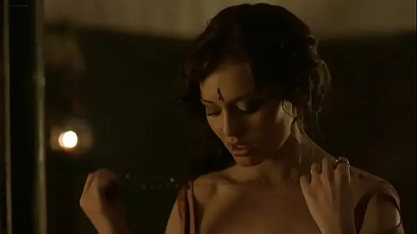 गर्म Laura Haddock HOT Doggie in Da Vinci Demons गर्म फिल्में