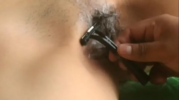 Hot I shave her pussy to fuck her and she allows it warm Movies