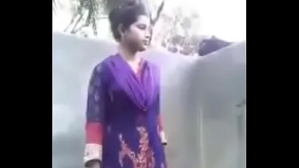Village girl showing milk Film hangat yang hangat