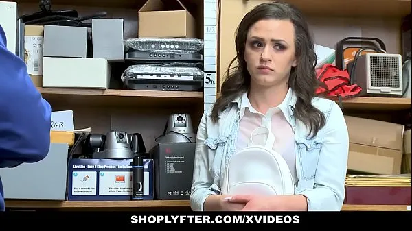 Menő ShopLyfter - Teen Thief (Alex More) Gets Fucked For Her Freedom meleg filmek