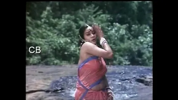 Hotte Priya in Charavalayam varme film