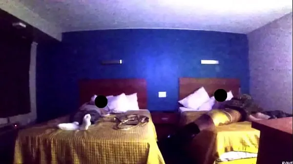 Vroči Streetwalker blows truck drivers (motel pinhole hidden cam topli filmi