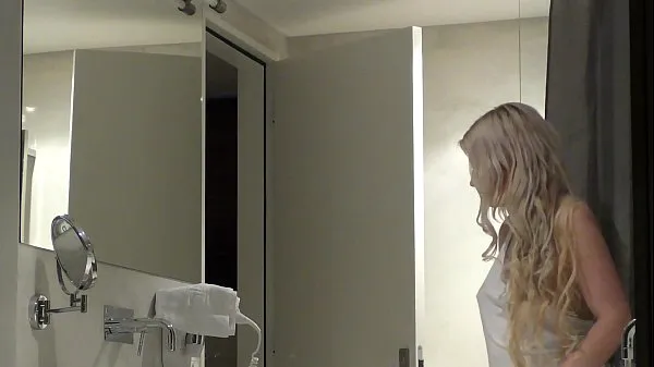 Menő At the bathroom, Destiny´s just preparing for the night of her life. Chubby, BBW, Blonde is built for sex meleg filmek