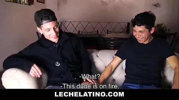 Young Hot Latino Teen Gives Blowjob And Enjoys In Bareback Dick Film hangat yang hangat