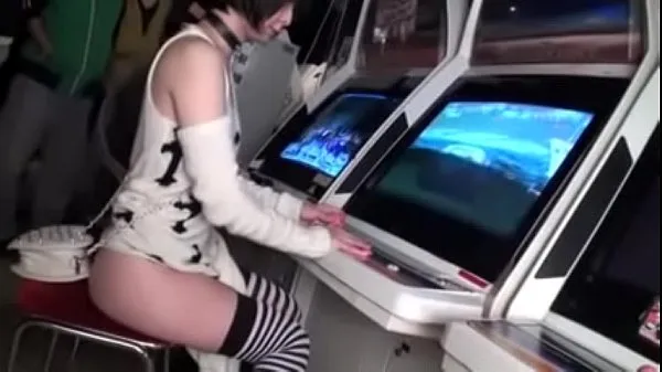 iiniku shijima hot naughty at the arcade Film hangat yang hangat